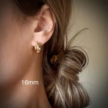 Chubbie Hoops | Gold | Everyday Hoop Earrings | Clasp Hoops